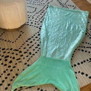 Mermaid blanket